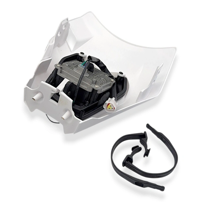 Lampa przednia z owiewką CROSS 300cc – biało-żółta