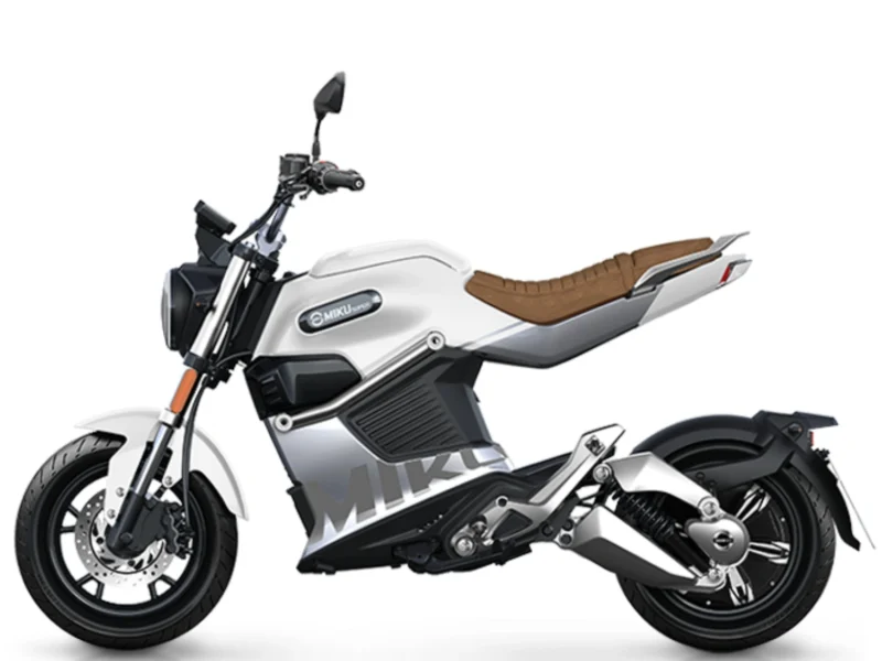 IML-MIKU-SUPER-BIALY-1 Motocykl IML MIKU SUPER